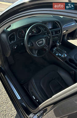 Седан Audi A4 2012 в 