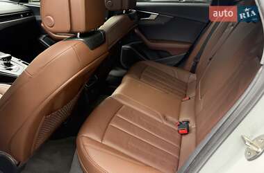 Седан Audi A4 2019 в 