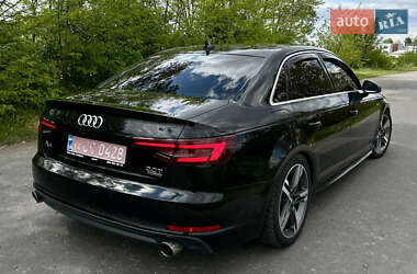 Седан Audi A4 2018 в 
