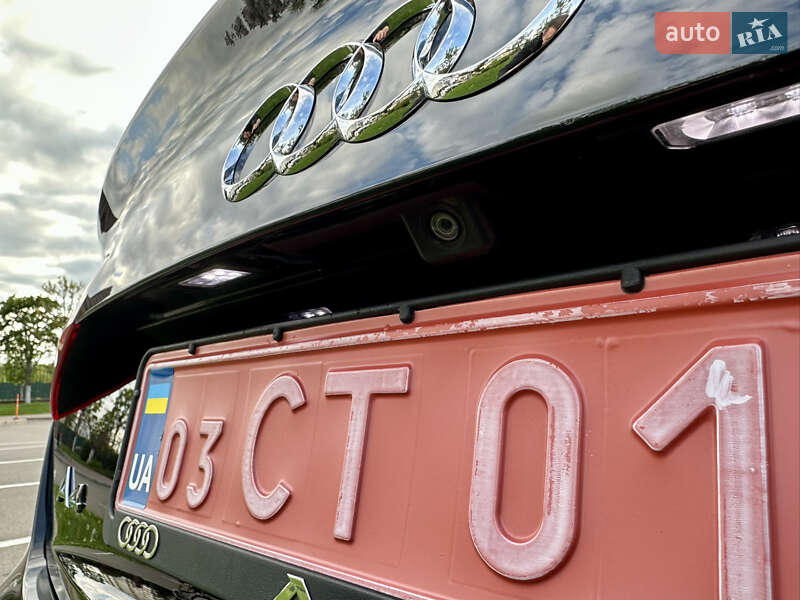 Седан Audi A4 2013 в Києві