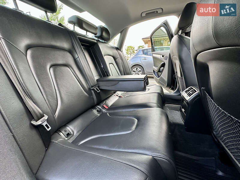 Седан Audi A4 2013 в Києві