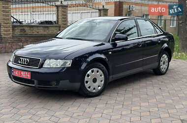 Седан Audi A4 2004 в 