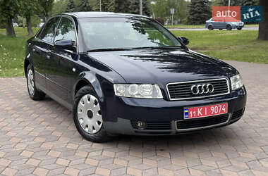 Седан Audi A4 2004 в 
