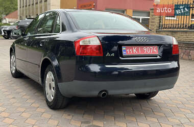 Седан Audi A4 2004 в 