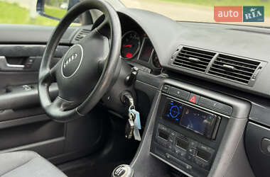 Седан Audi A4 2004 в 