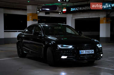 Седан Audi A4 2014 в Львові