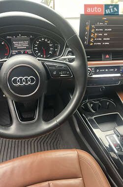 Седан Audi A4 2021 в 
