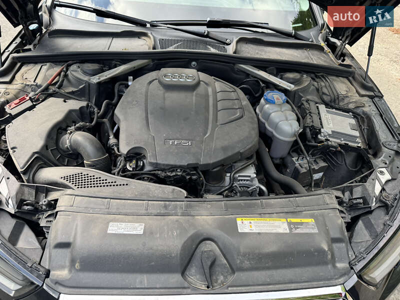 Седан Audi A4 2018 в Радомышле