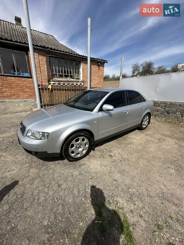 Седан Audi A4 2002 в Одессе
