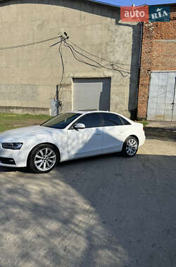Седан Audi A4 2010 в 