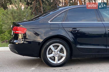 Седан Audi A4 2011 в 