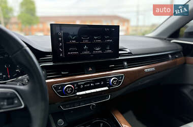 Седан Audi A4 2021 в 