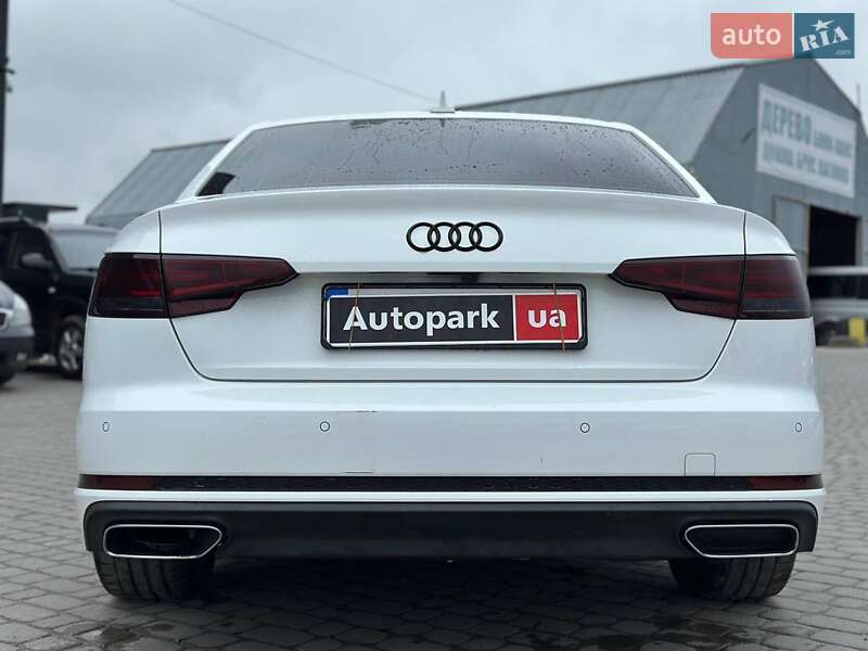 Седан Audi A4 2019 в Львові