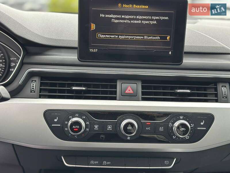 Седан Audi A4 2019 в Львові