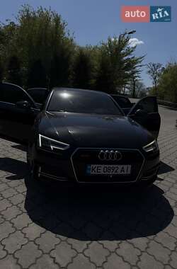 Седан Audi A4 2018 в Павлограде