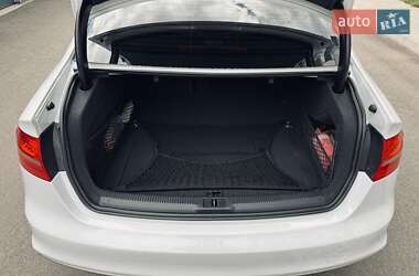 Седан Audi A4 2013 в 