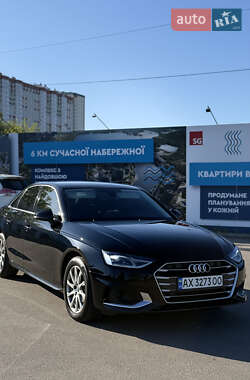 Седан Audi A4 2020 в 