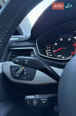Седан Audi A4 2020 в 