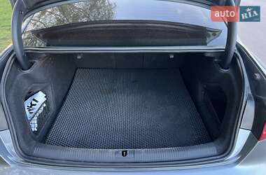 Седан Audi A4 2016 в 