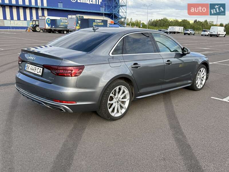 Седан Audi A4 2019 в Рівному