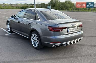 Седан Audi A4 2019 в 