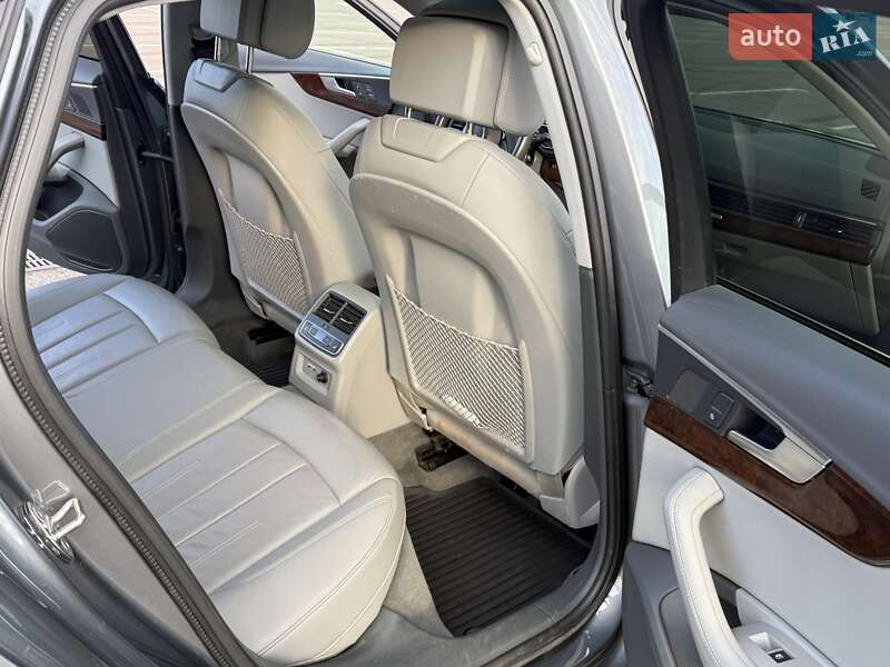 Седан Audi A4 2019 в Рівному