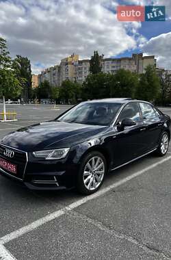 Седан Audi A4 2018 в 