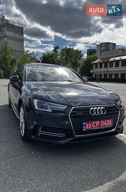 Седан Audi A4 2018 в 