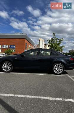 Седан Audi A4 2018 в 