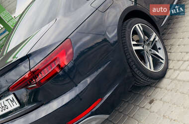 Седан Audi A4 2015 в Золочеві