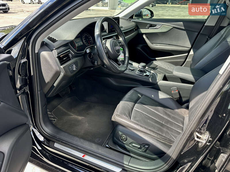Седан Audi A4 2017 в Киеве