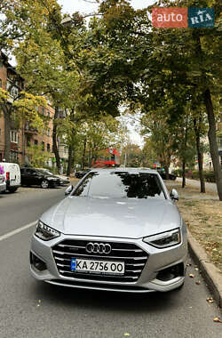 Седан Audi A4 2021 в 