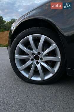 Седан Audi A4 2013 в 