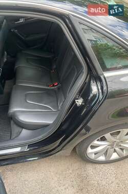 Седан Audi A4 2013 в 