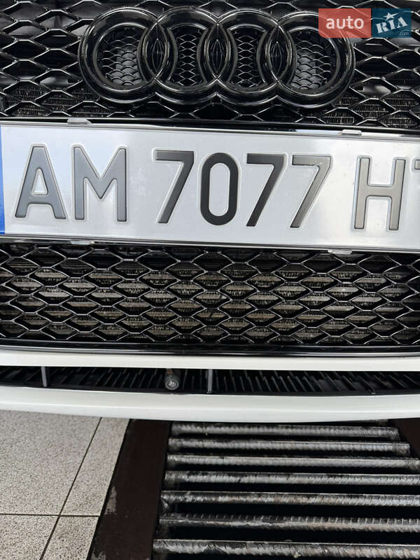 Седан Audi A4 2013 в Житомире