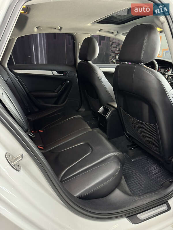 Седан Audi A4 2013 в Житомире