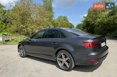 Седан Audi A4 2016 в 