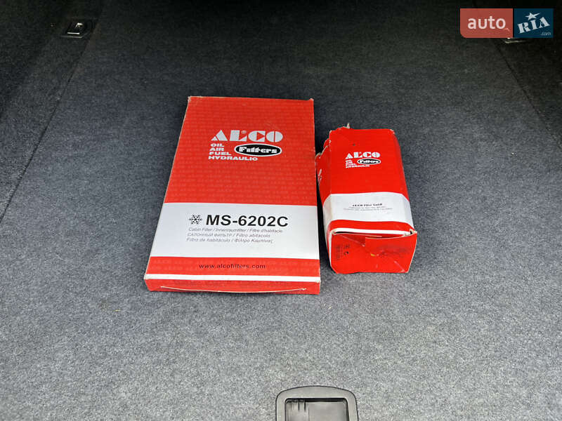 Седан Audi A4 2004 в Хмельницькому