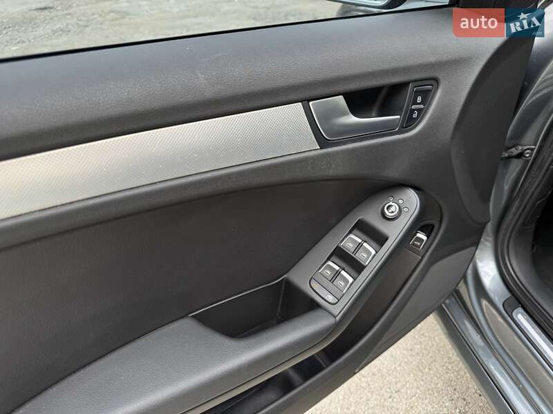 Седан Audi A4 2014 в Києві