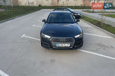 Седан Audi A4 2018 в 