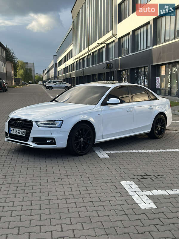 Седан Audi A4 2014 в Ивано-Франковске