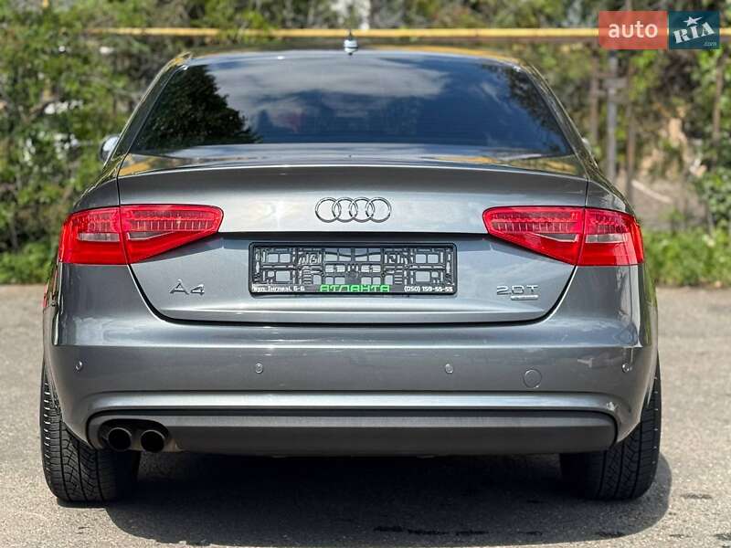 Седан Audi A4 2012 в Одесі