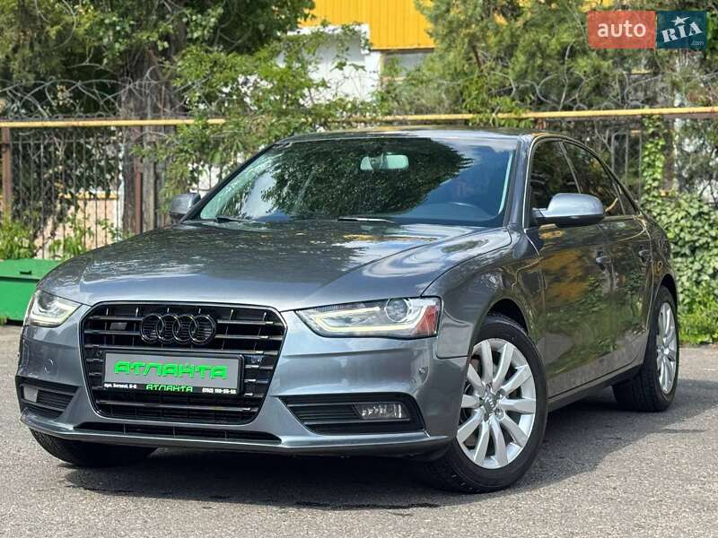 Седан Audi A4 2012 в Одесі