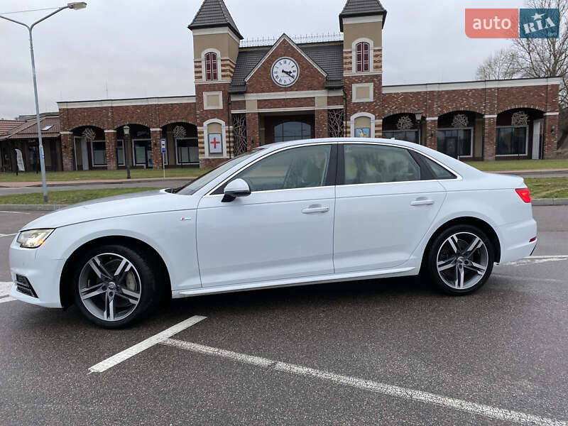 Седан Audi A4 2016 в Киеве