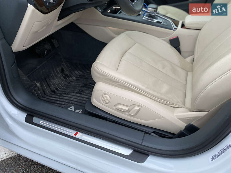 Седан Audi A4 2016 в Киеве
