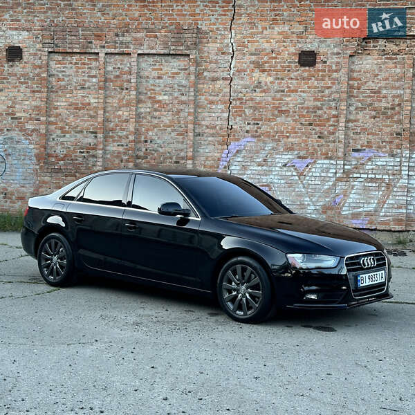 Седан Audi A4 2013 в Лубнах