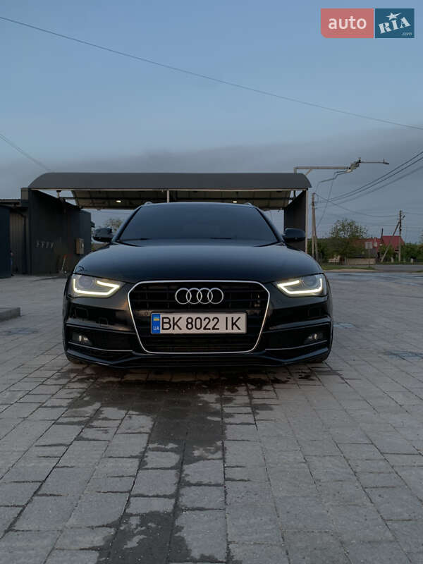 Audi A4 2014