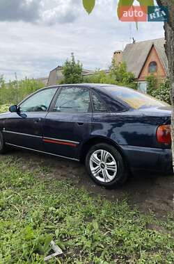 Седан Audi A4 2000 в 