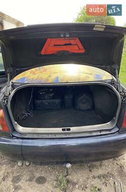 Седан Audi A4 2000 в 