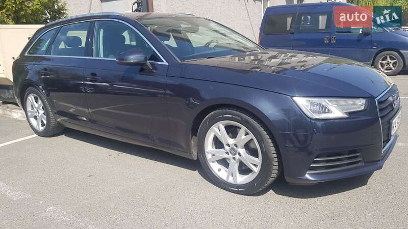 Универсал Audi A4 2017 в Киеве